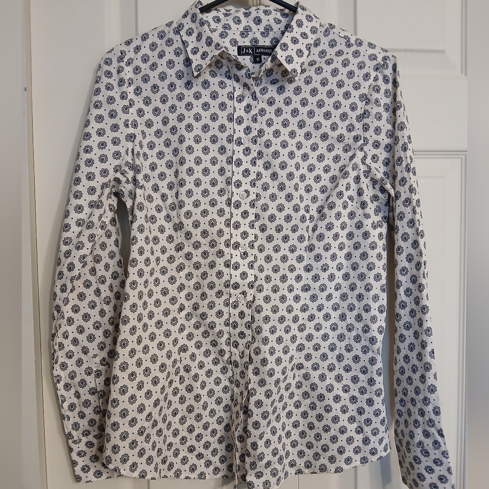 J&K White and Blue Cotton Button Up Longsleeve Size Medium (M)